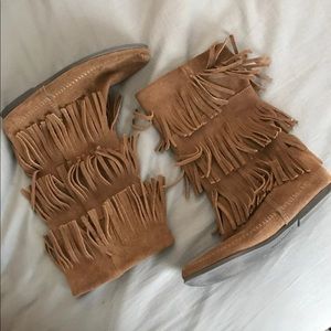 Minnetonka 3 layer fringe boot